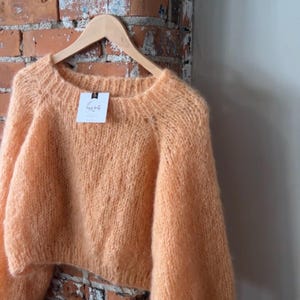 Cropped Hand knit Sweater
